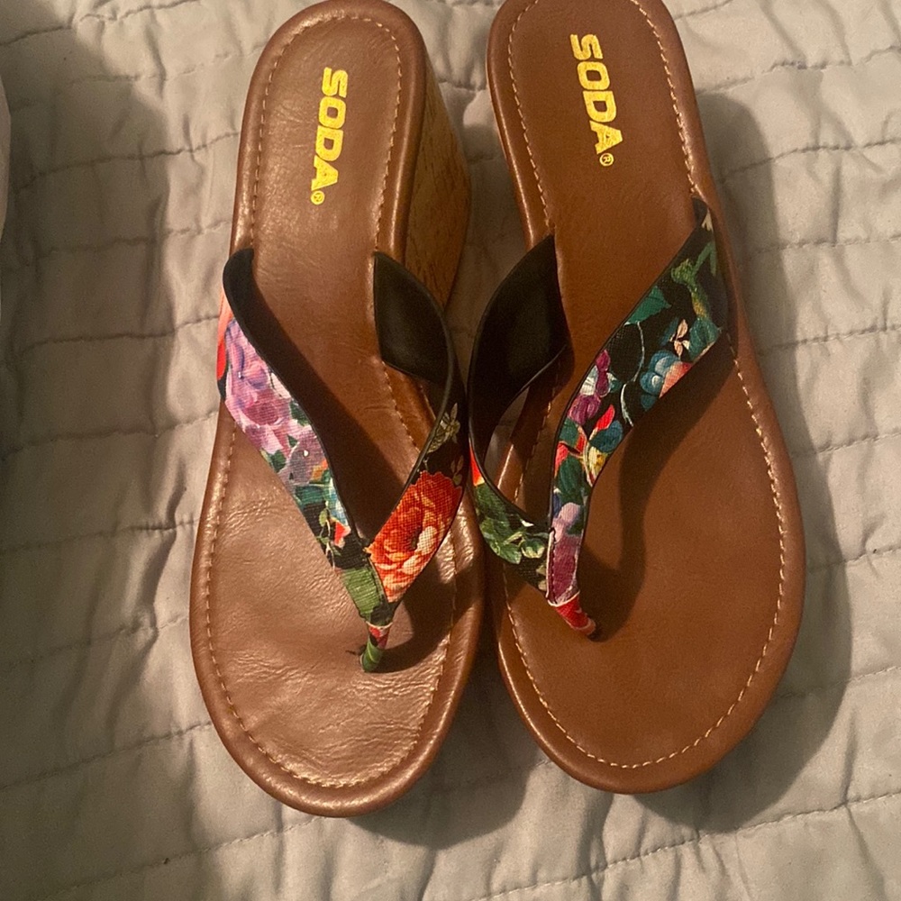 Soda heeled sandals